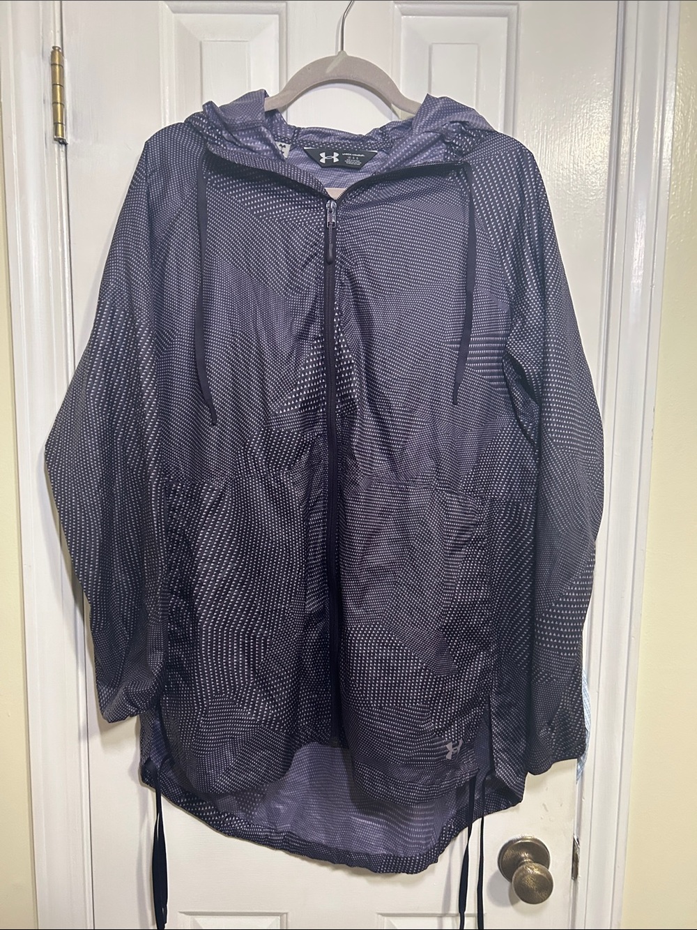 Under Armour Men’s Navy Dotted Lightweight Hooded Jacket